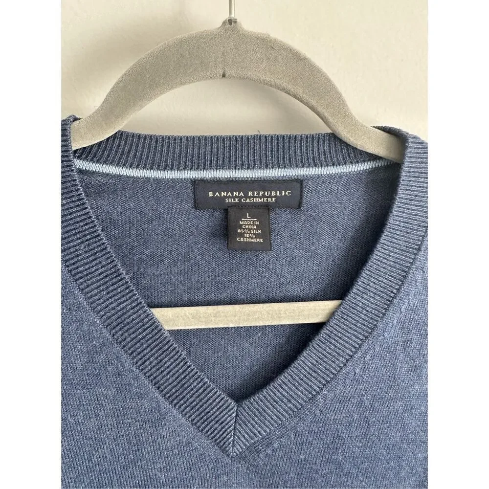 banana republic men’s v neck silk cashmere blend blue knit sweater size large